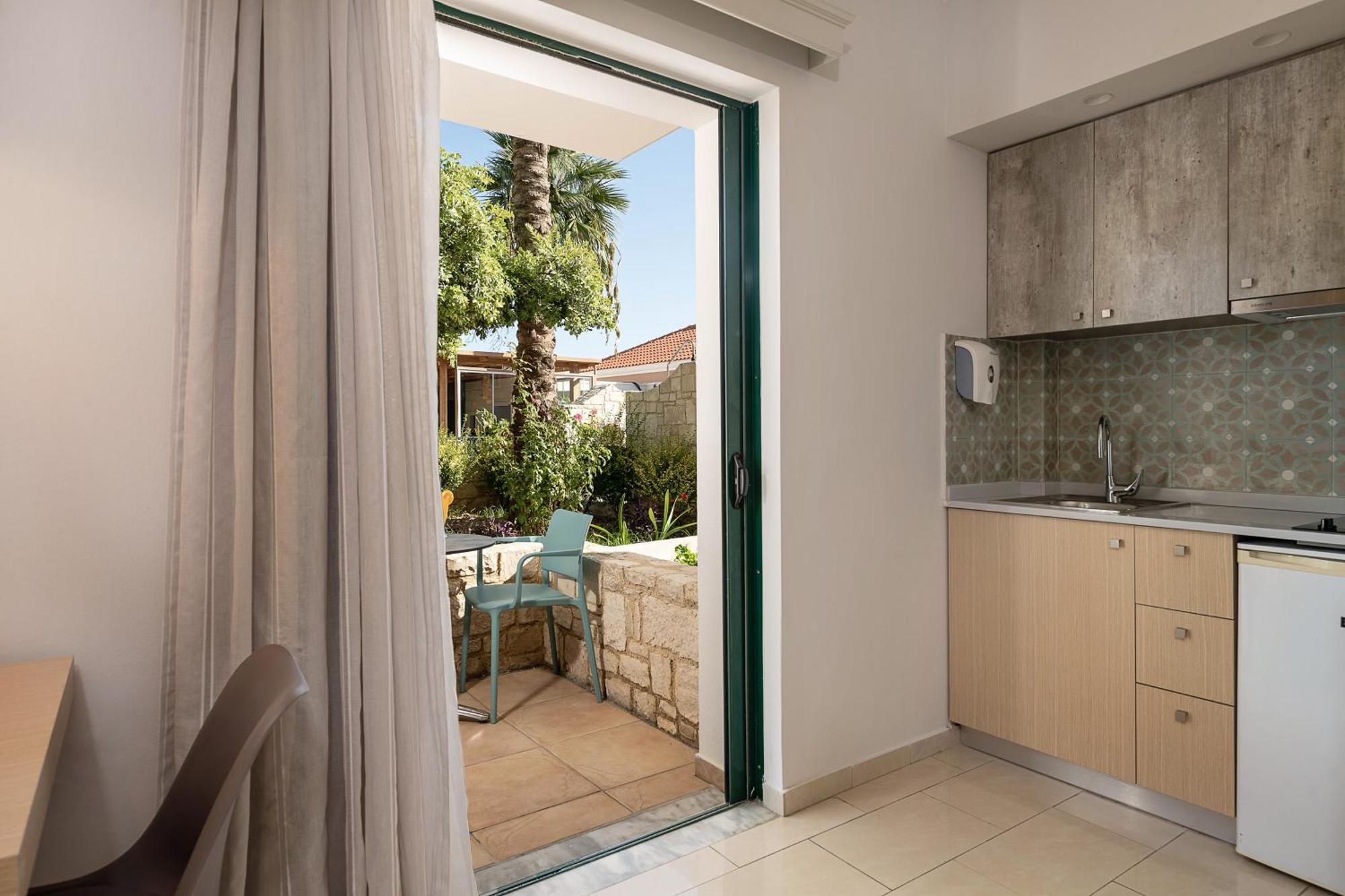 Caldera Village Agia Marina 部屋 写真